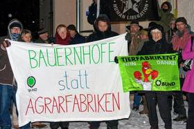 Protest gegen eine geplante Hähnchenmastanlage in Tempelberg (LOS), Foto: Markus Pichlmaier