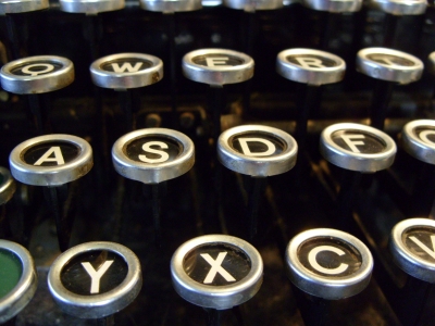 Alte Schreibmaschinentastatur; Foto: Peter A/pixelio.de